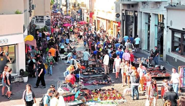San Telmo Piso Uso Familiar Cincuenta Mil Pesos La Noche * Ciudad Autónoma de Buenos Aires